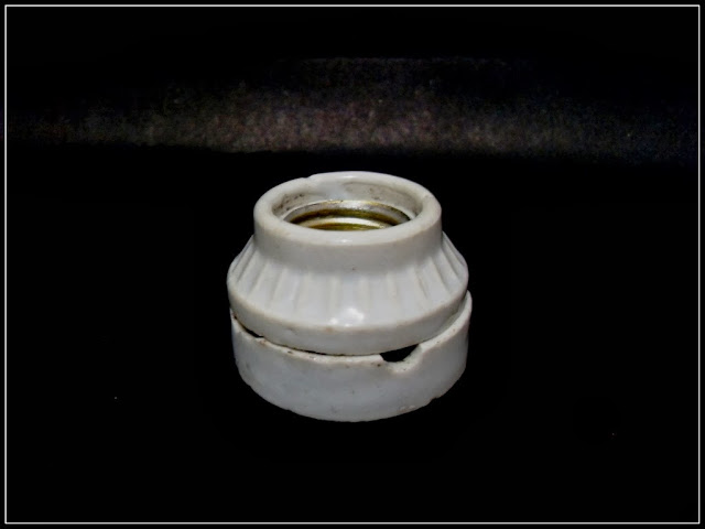 FITTING ANTIK PORSELEN E27