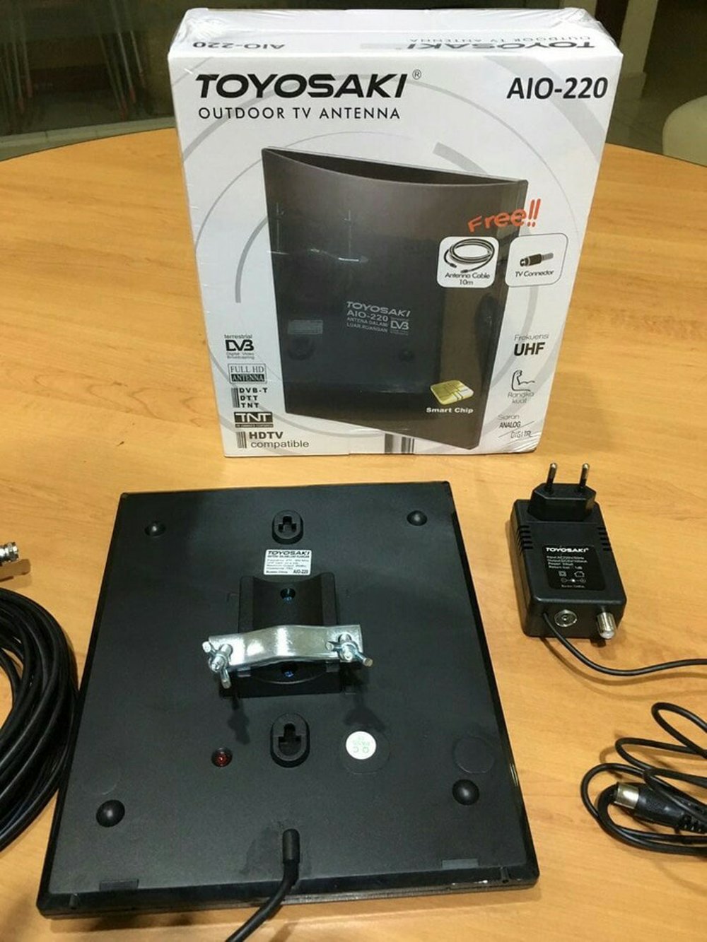 Antena dalam Toyosaki Aio220